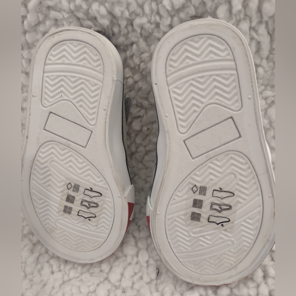 *FINAL Price Gymboree sz 5 Toddler/baby Shark Shoes NWOT - Picture 5 of 5